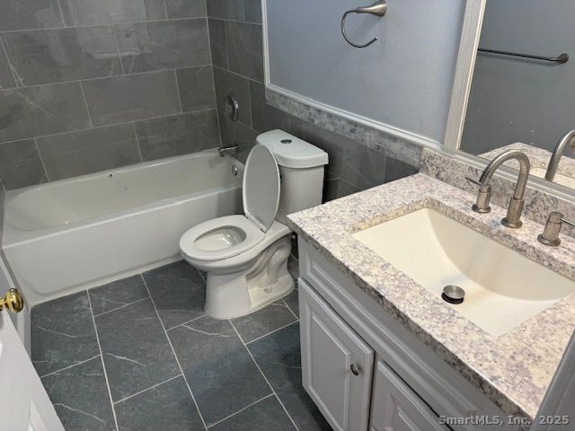 211 Knickerbocker Avenue, Stamford, CT 06907