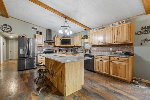 7766 N State Highway 78, Ravenna, TX 75476