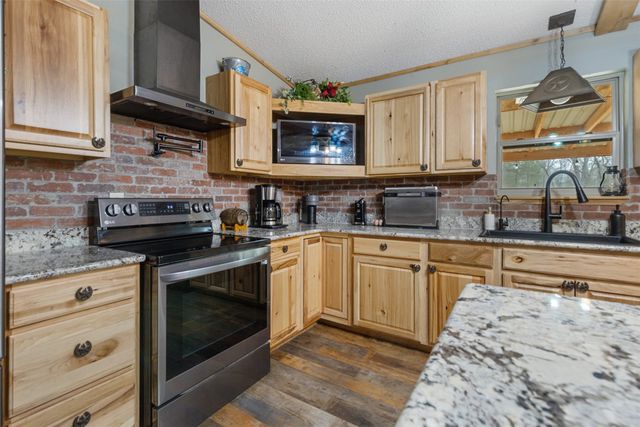 7766 N State Highway 78, Ravenna, TX 75476