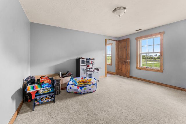 1311 W Clinton Avenue, Seymour, MO 65746