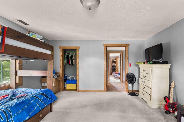 1311 W Clinton Avenue, Seymour, MO 65746