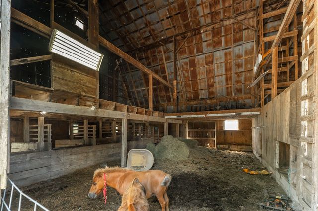 1311 W Clinton Avenue, Seymour, MO 65746