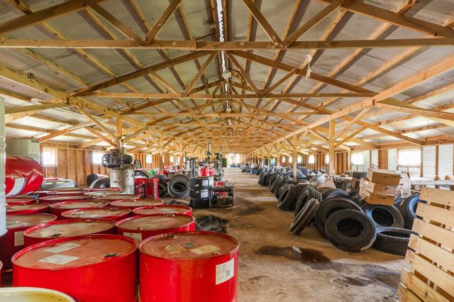 1311 W Clinton Avenue, Seymour, MO 65746