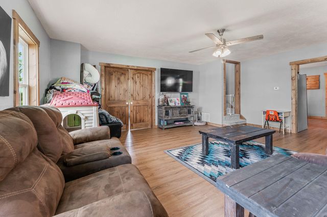 1311 W Clinton Avenue, Seymour, MO 65746