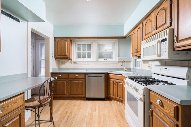 4849 N Newhall STREET, Whitefish Bay, WI 53217