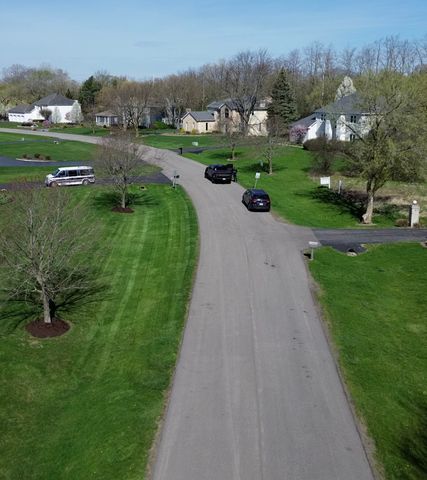 25861 N Arrowhead Drive, Mundelein, IL 60060