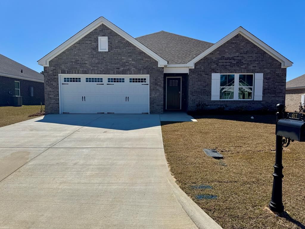 617 Ridgeland Rd., Dothan, AL 36301