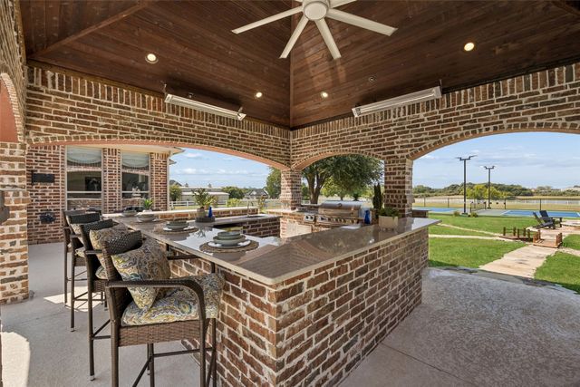 963 Noble Champions Way, Bartonville, TX 76226