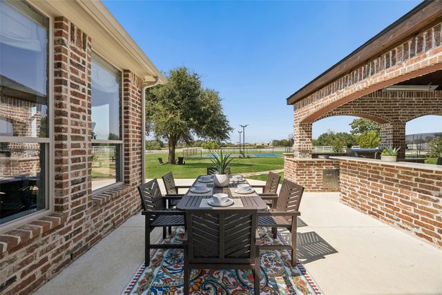 963 Noble Champions Way, Bartonville, TX 76226