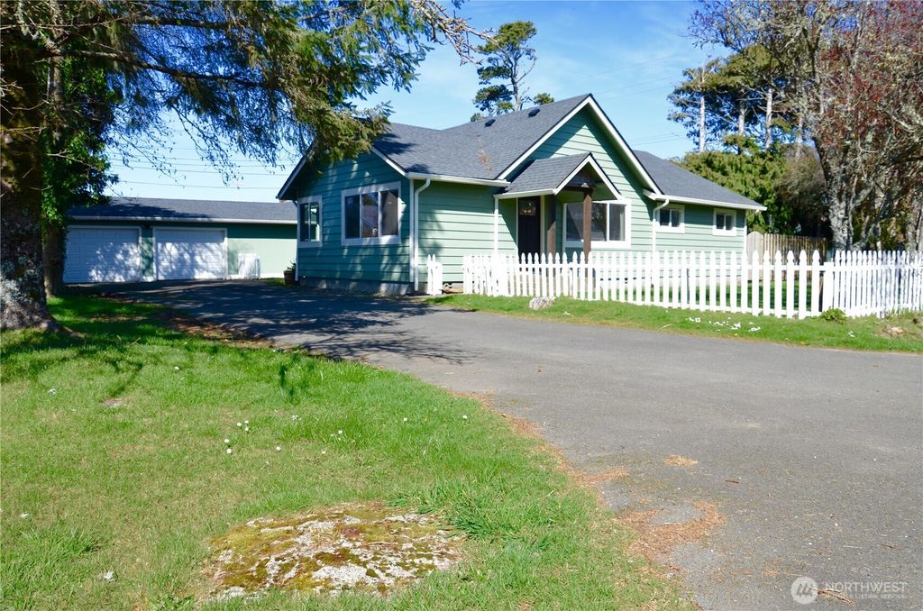 834 Jado Place, Grayland, WA 98547