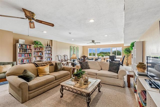 4601 CHANCELLOR STREET NE 146, St Petersburg, FL 33703