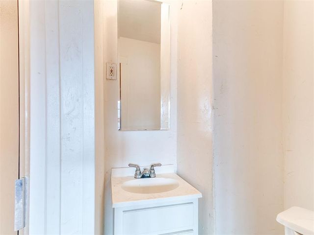 2725 NW 38th Street, Oklahoma City, OK 73112