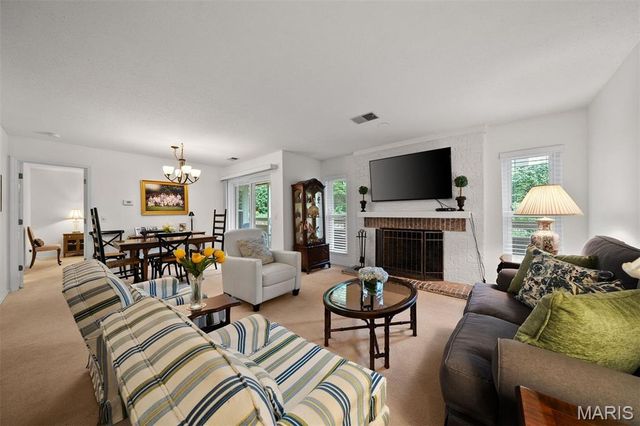 1010 Thoreau Court 210, Creve Coeur, MO 63146