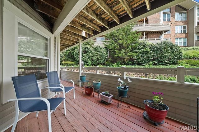 1010 Thoreau Court 210, Creve Coeur, MO 63146