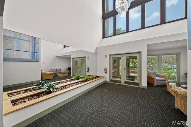 1010 Thoreau Court 210, Creve Coeur, MO 63146