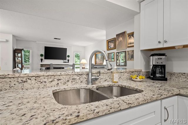 1010 Thoreau Court 210, Creve Coeur, MO 63146
