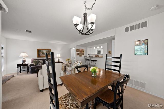 1010 Thoreau Court 210, Creve Coeur, MO 63146