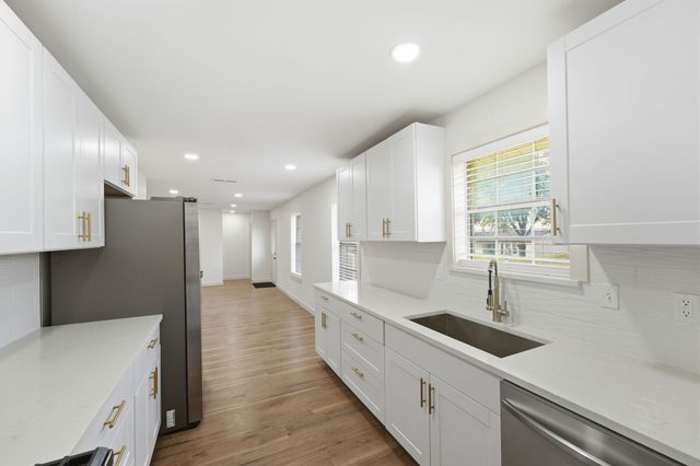 1422 Aldenwood Drive, Dallas, TX 75232