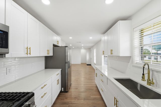 1422 Aldenwood Drive, Dallas, TX 75232