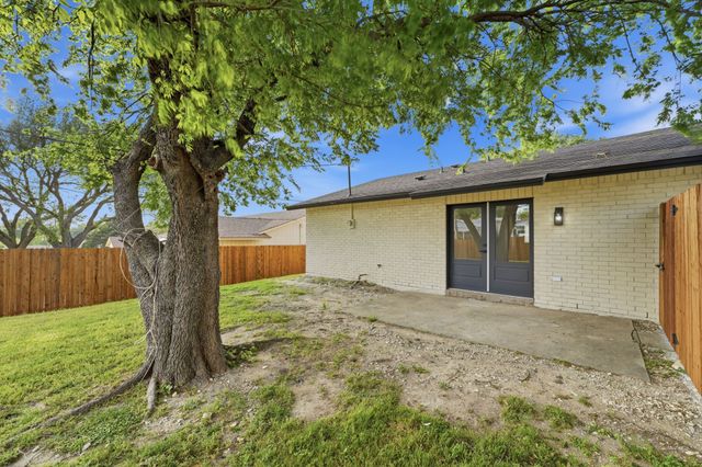 1422 Aldenwood Drive, Dallas, TX 75232