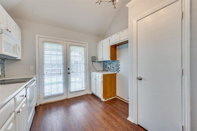 2103 Falcon Ridge Drive, Carrollton, TX 75010