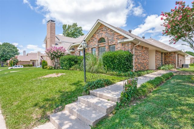 2103 Falcon Ridge Drive, Carrollton, TX 75010