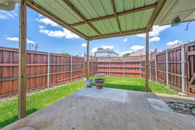 2103 Falcon Ridge Drive, Carrollton, TX 75010