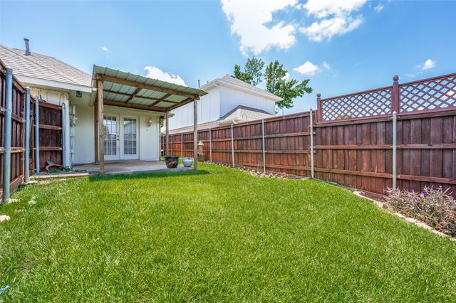 2103 Falcon Ridge Drive, Carrollton, TX 75010