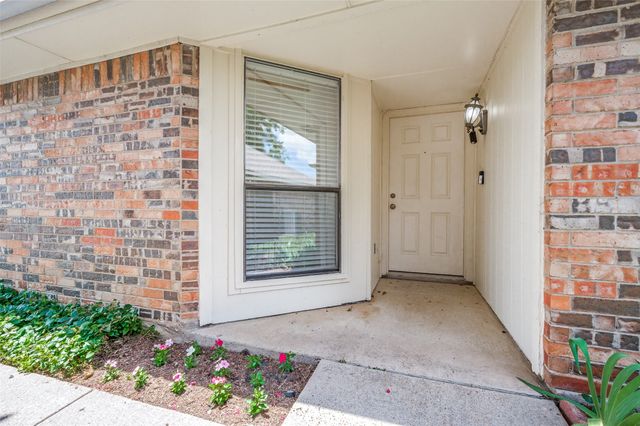 2103 Falcon Ridge Drive, Carrollton, TX 75010