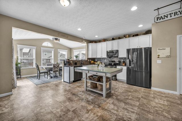 181 Delaware Drive, Delaware, OH 43015