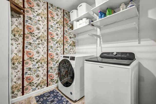 181 Delaware Drive, Delaware, OH 43015