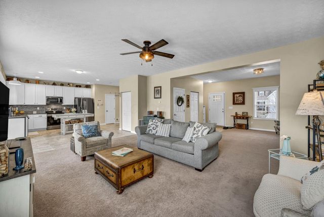 181 Delaware Drive, Delaware, OH 43015