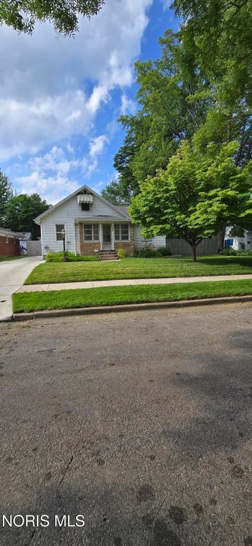 1922 Southmoor Drive, Toledo, OH 43609