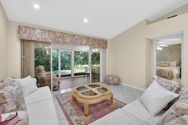 14431 Solitaire Drive, Delray Beach, FL 33446