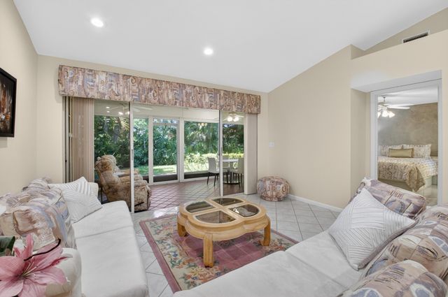 14431 Solitaire Drive, Delray Beach, FL 33446