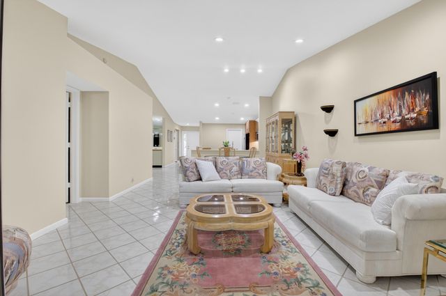 14431 Solitaire Drive, Delray Beach, FL 33446