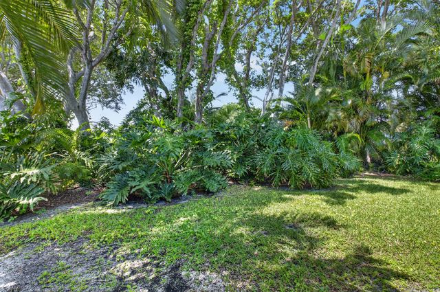 14431 Solitaire Drive, Delray Beach, FL 33446