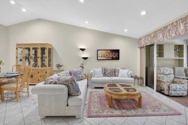 14431 Solitaire Drive, Delray Beach, FL 33446