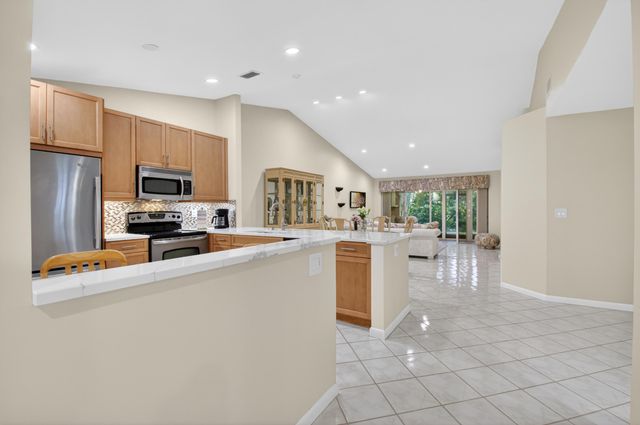 14431 Solitaire Drive, Delray Beach, FL 33446