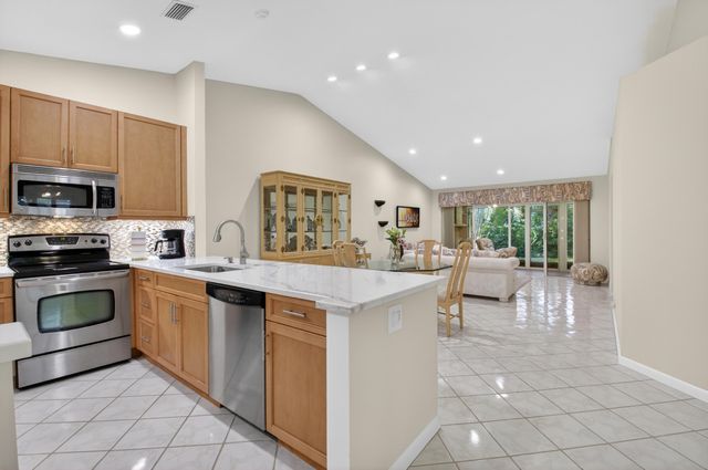 14431 Solitaire Drive, Delray Beach, FL 33446