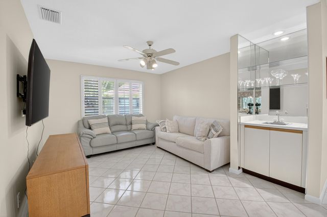 14431 Solitaire Drive, Delray Beach, FL 33446