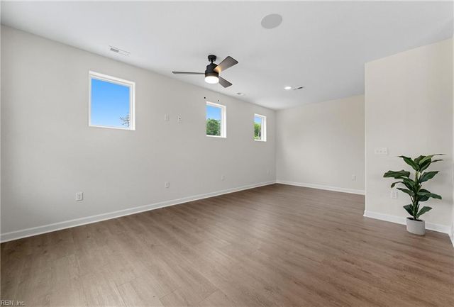 14307 Old Courthouse WAY A, Newport News, VA 23602