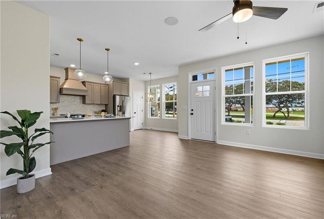 14307 Old Courthouse WAY A, Newport News, VA 23602