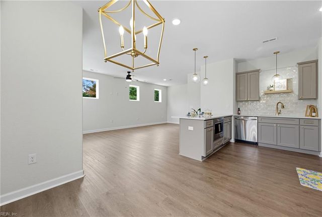 14307 Old Courthouse WAY A, Newport News, VA 23602