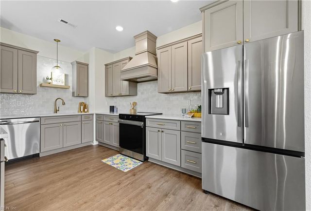 14307 Old Courthouse WAY A, Newport News, VA 23602