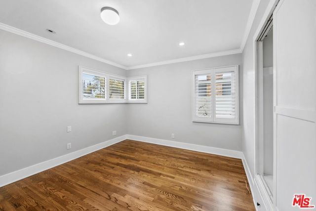 18148 Hartland Street, Reseda (los Angeles), CA 91335