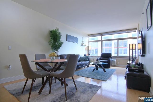10 Regent Street 602, Jersey City, NJ 07302