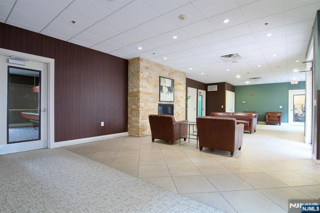 10 Regent Street 602, Jersey City, NJ 07302