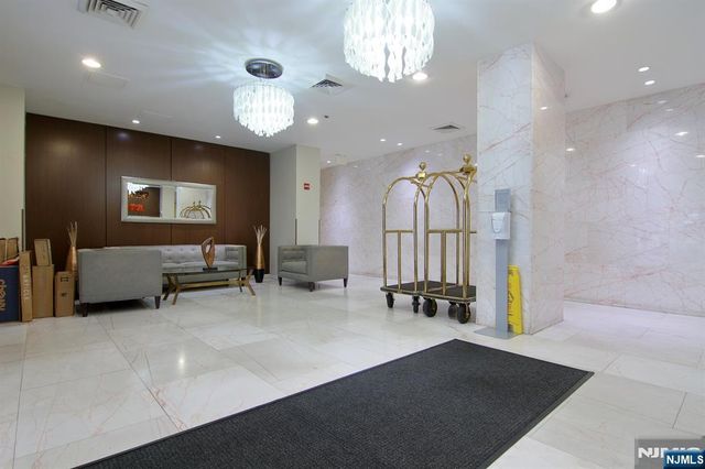 10 Regent Street 602, Jersey City, NJ 07302