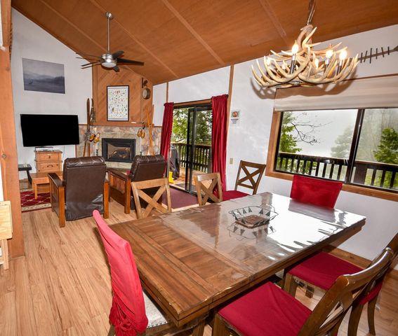 40720 Oakwoods Ln, Shaver Lake, CA 93664